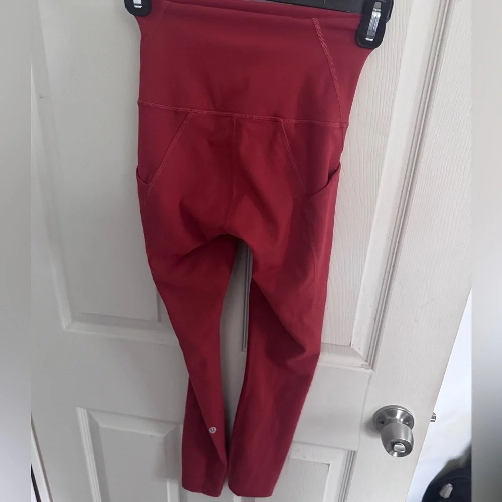 Lululemon InStill High-Rise Tight 25” Size 2